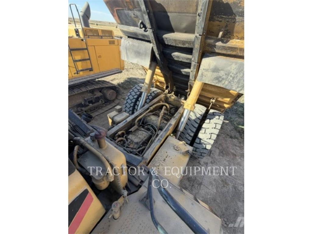 CAT 770 연결식 홀러