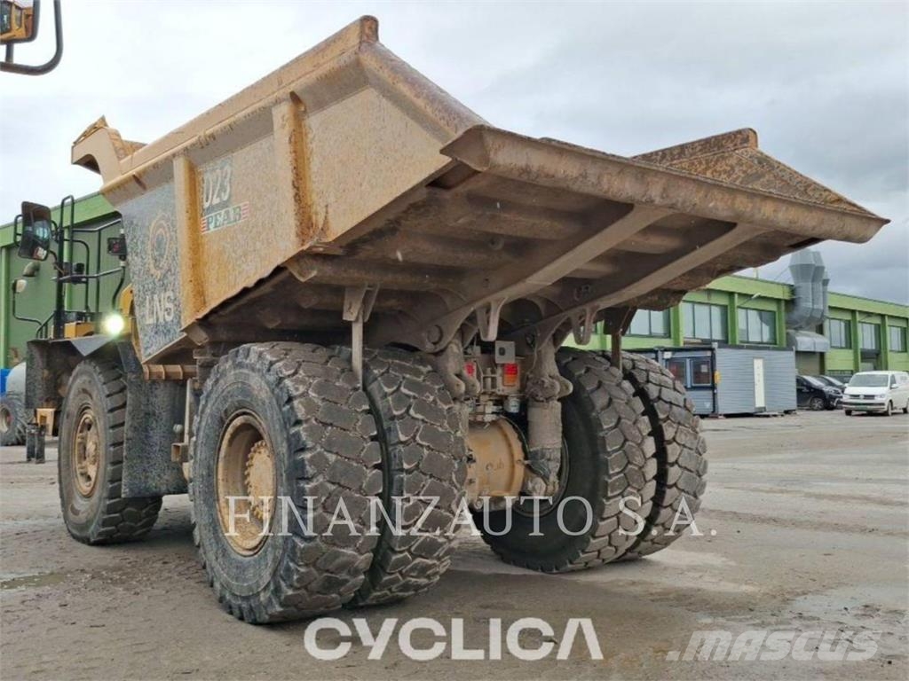 CAT 772G Liigendraamiga pinnaseveokid