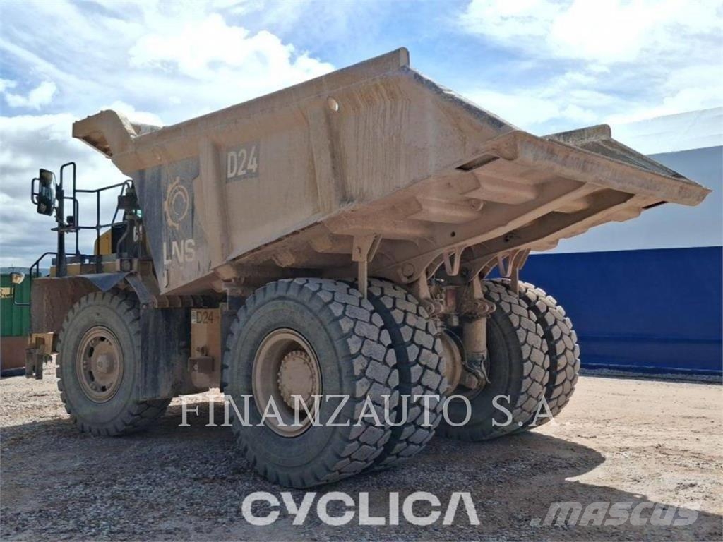 CAT 772G Liigendraamiga pinnaseveokid