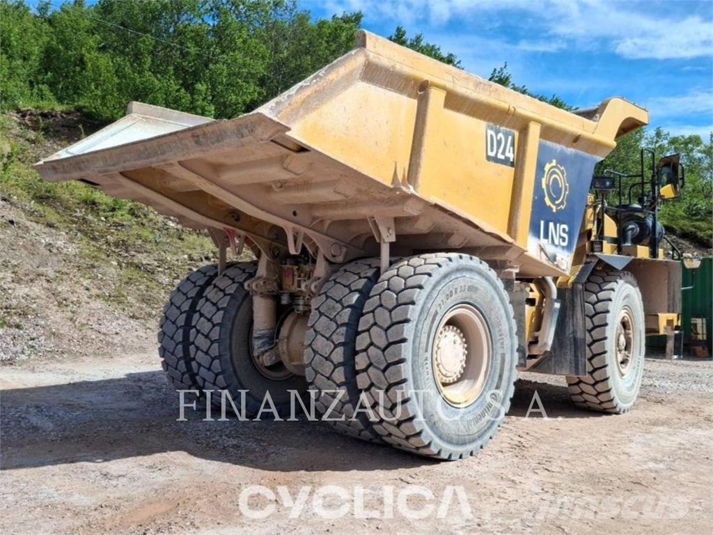 CAT 772G Liigendraamiga pinnaseveokid