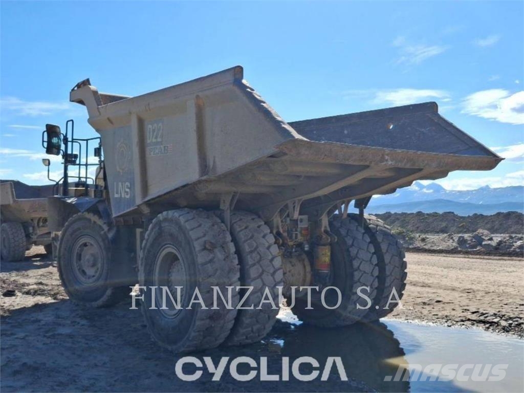 CAT 772G Liigendraamiga pinnaseveokid