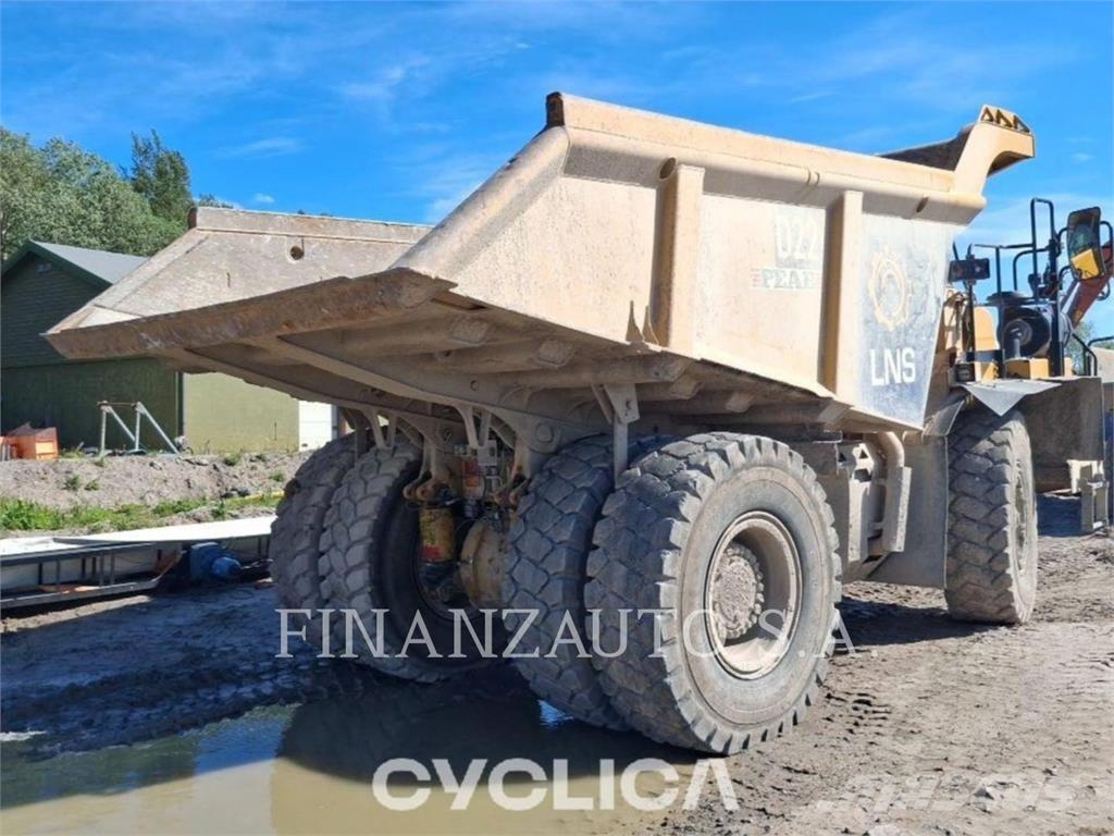 CAT 772G Liigendraamiga pinnaseveokid
