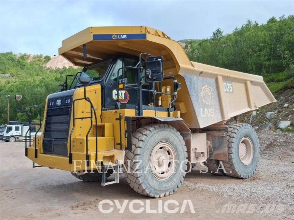 CAT 772G Liigendraamiga pinnaseveokid