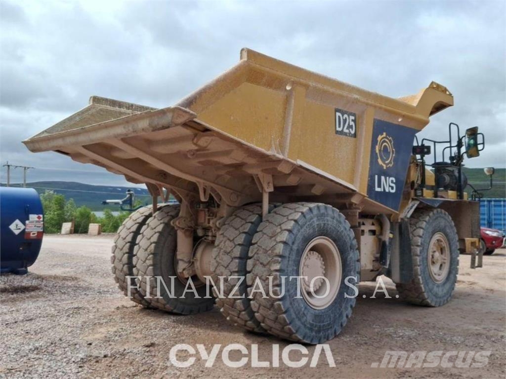 CAT 772G Liigendraamiga pinnaseveokid