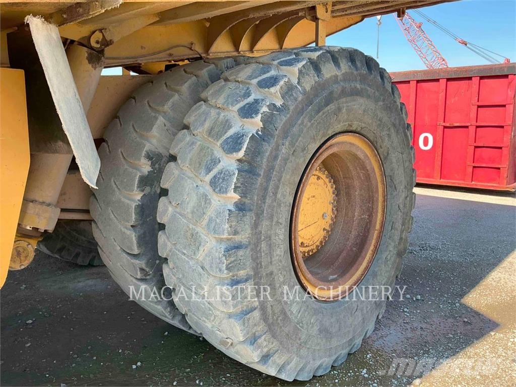 CAT 775E Terrængående lastbiler