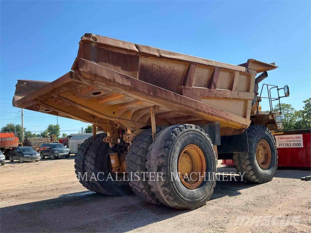 CAT 775E Terrængående lastbiler