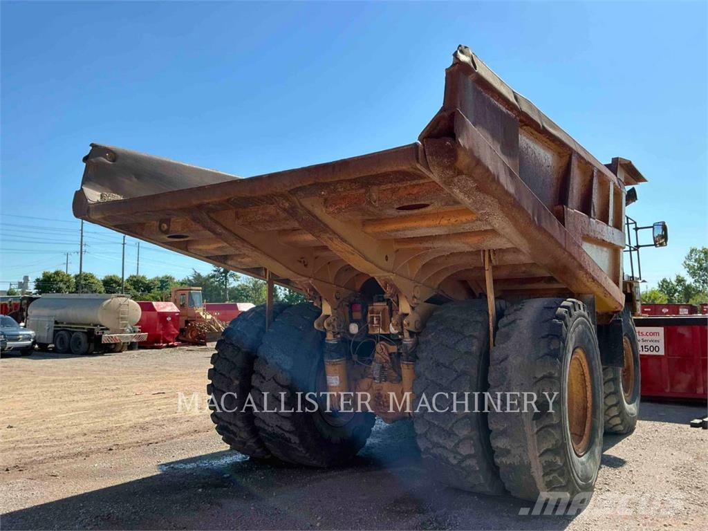 CAT 775E Terrængående lastbiler