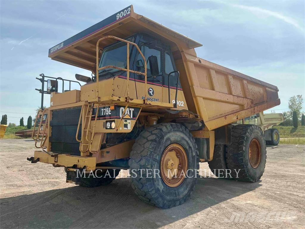 CAT 775E Terrængående lastbiler