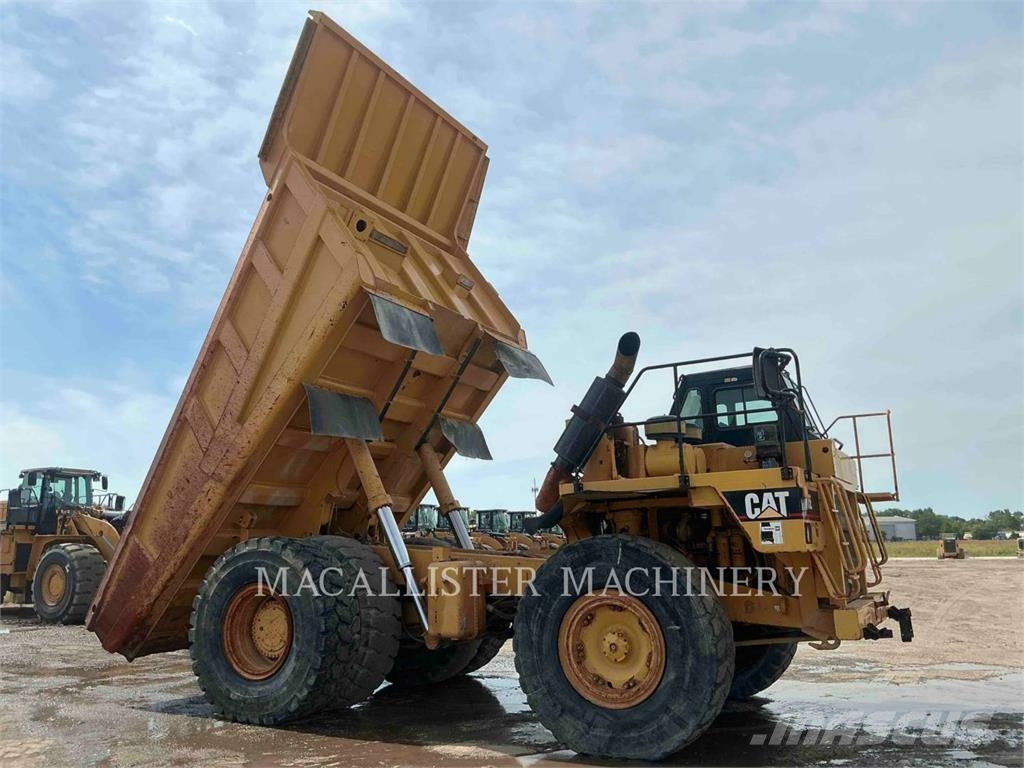 CAT 775E Terrængående lastbiler
