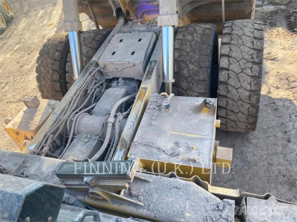 CAT 775G Dumpers articolati