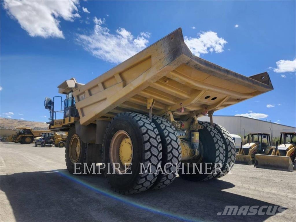 CAT 777-07 Dumper - Knickgelenk