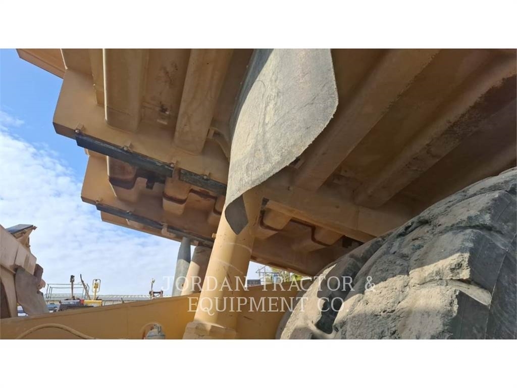 CAT 777F ساحبات مفصلية