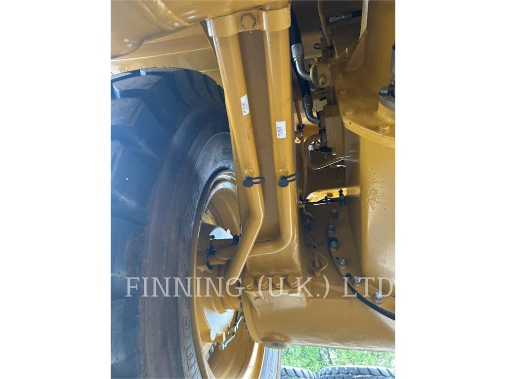 CAT 777G Dumper - Knickgelenk