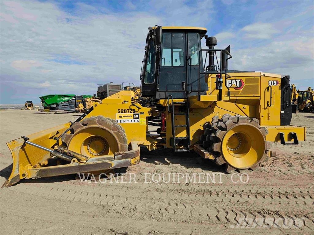 CAT 815 Cargadoras sobre ruedas