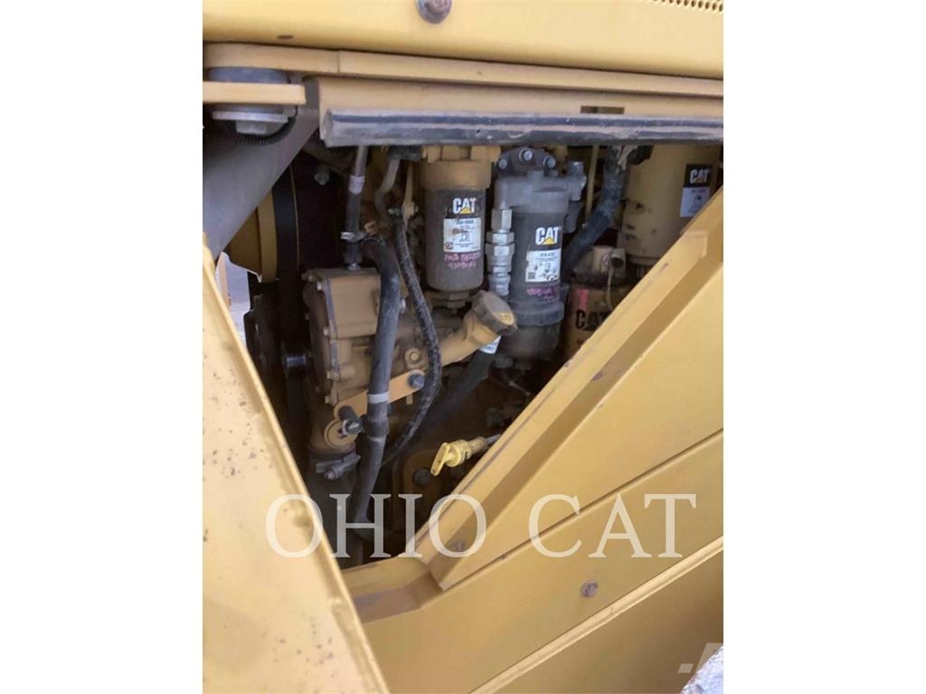 CAT 815 Zemin sıkıştırma makineleri