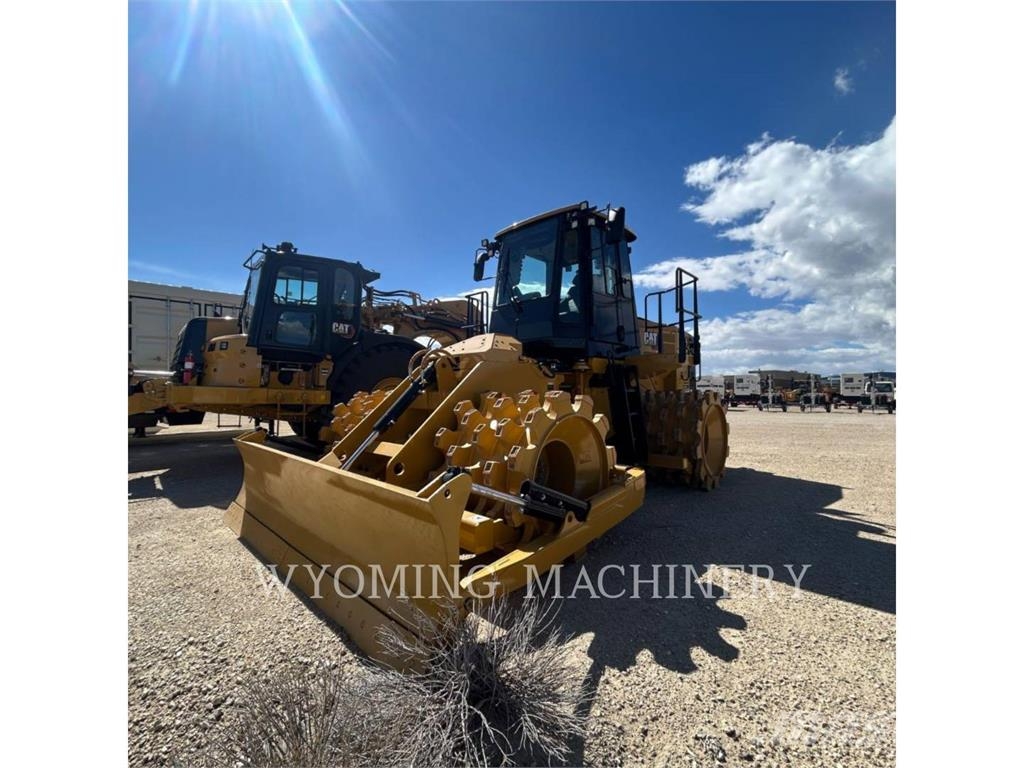 CAT 815 土壤压实机