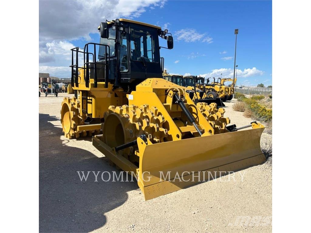 CAT 815 土壤压实机