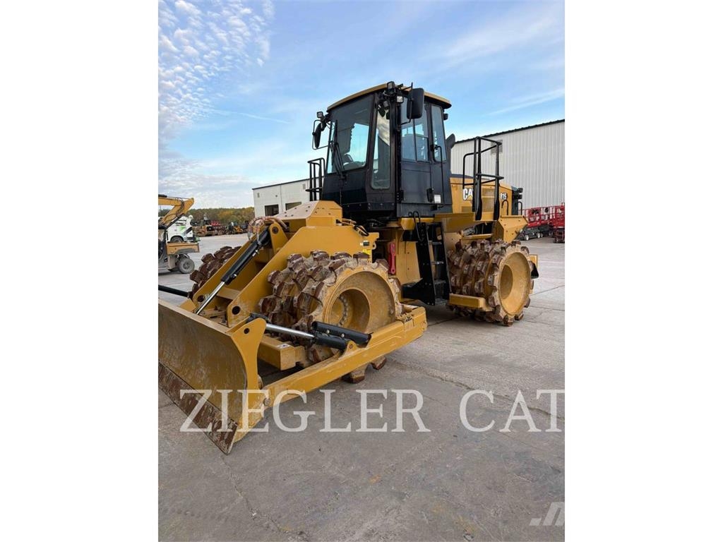 CAT 815 Pinnasetihendajad