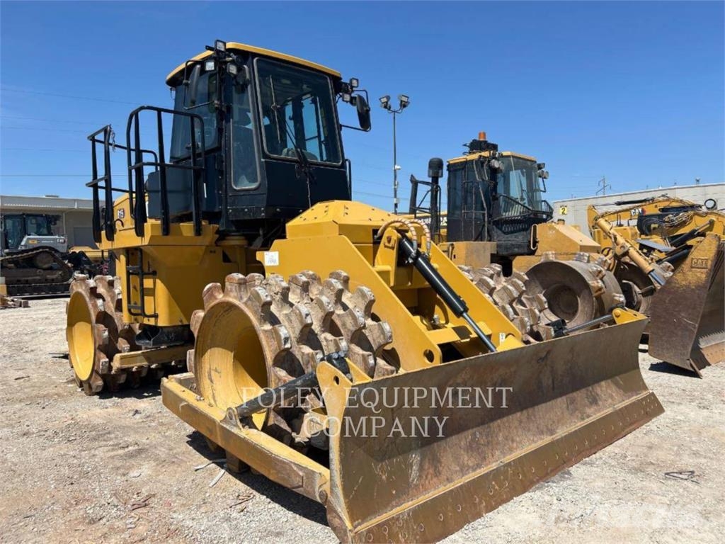 CAT 815-11 Ущільнювачі грунту