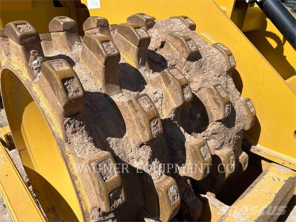 CAT 81511 Iekrāvēji uz riteņiem
