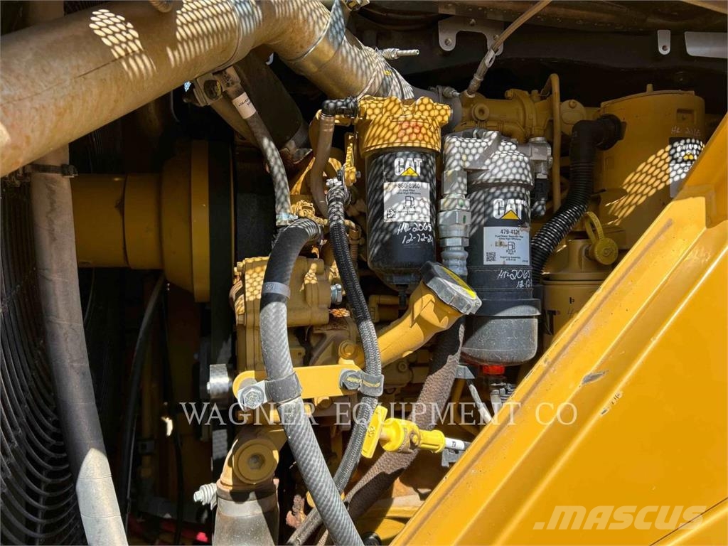 CAT 81511 Iekrāvēji uz riteņiem