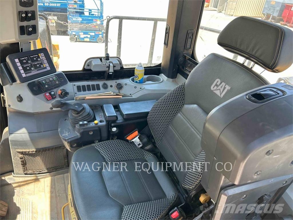 CAT 81511 Radlader