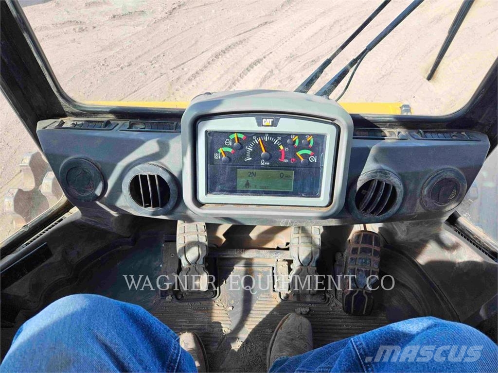 CAT 81511 Radlader