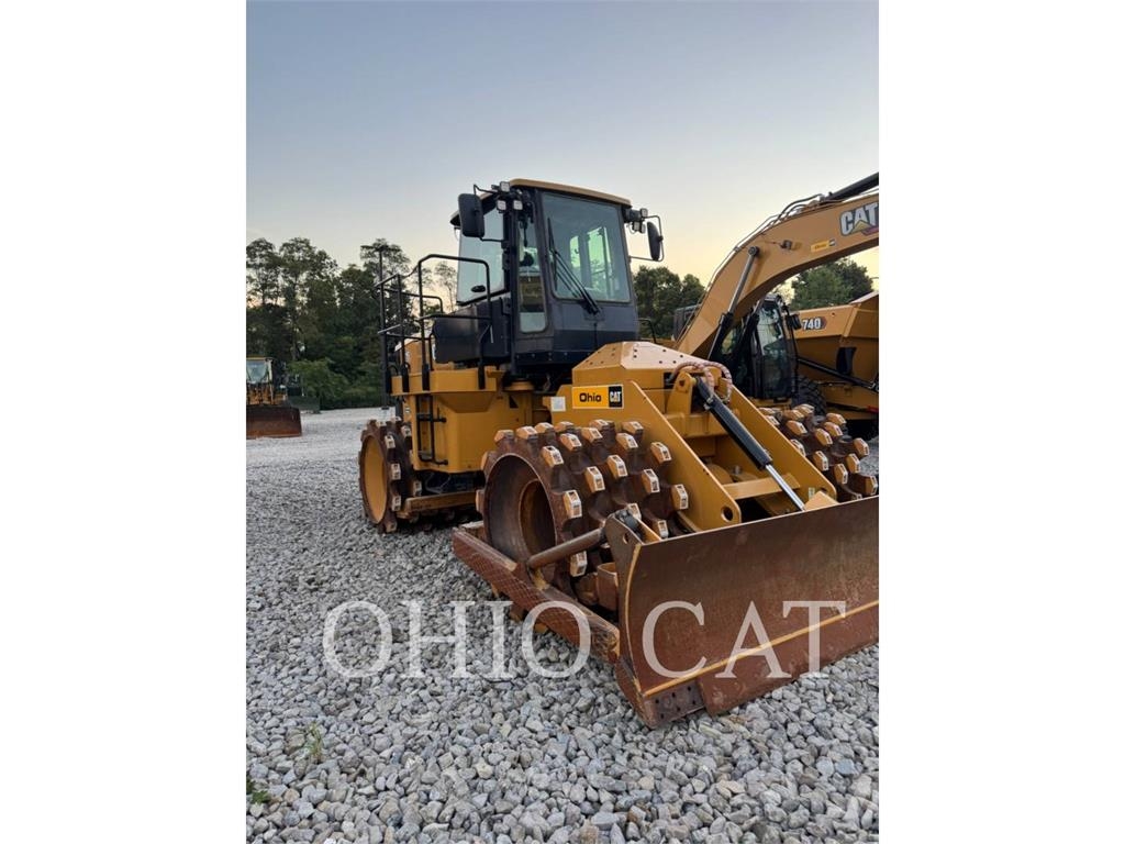 CAT 81511 Augsnes blīvētāji