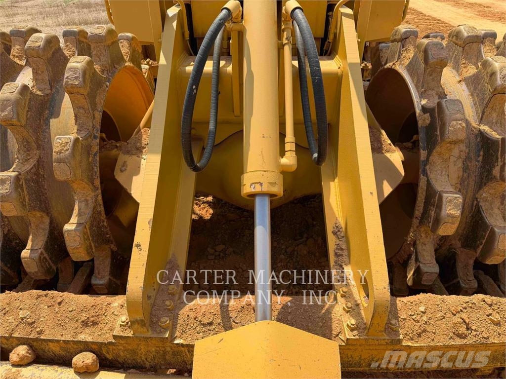 CAT 815B Erdbauwalzen