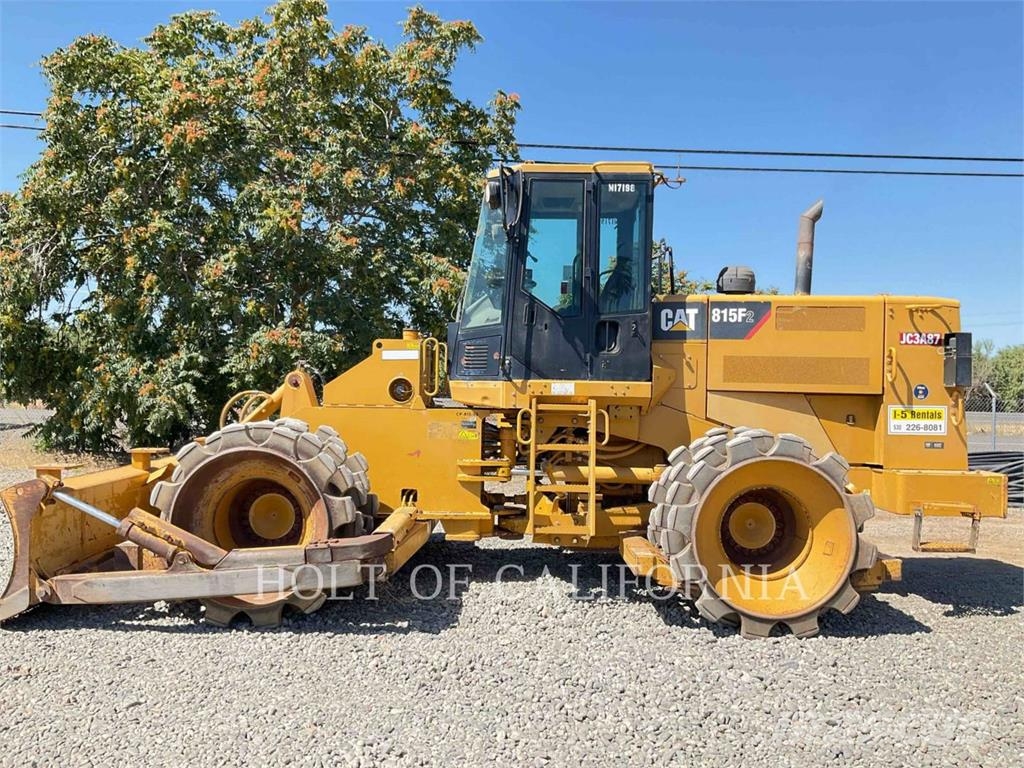 CAT 815F2 ضاغطات التربة