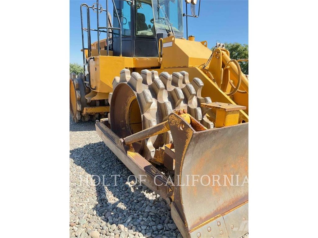 CAT 815F2 ضاغطات التربة