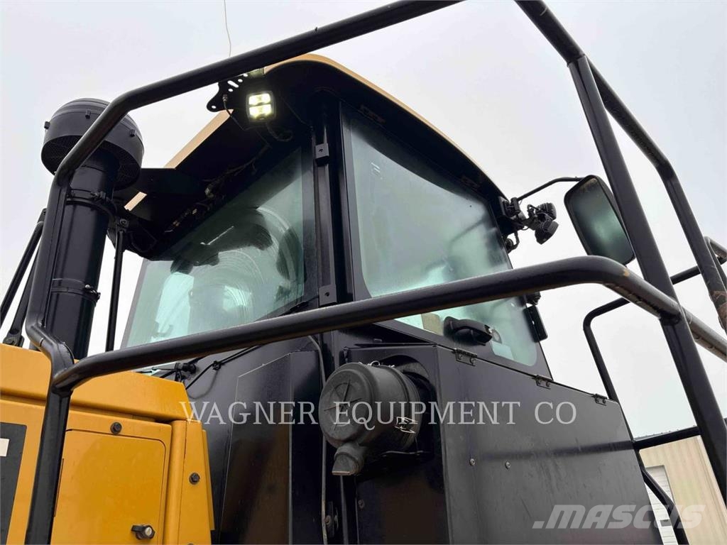CAT 815K Soil compactors
