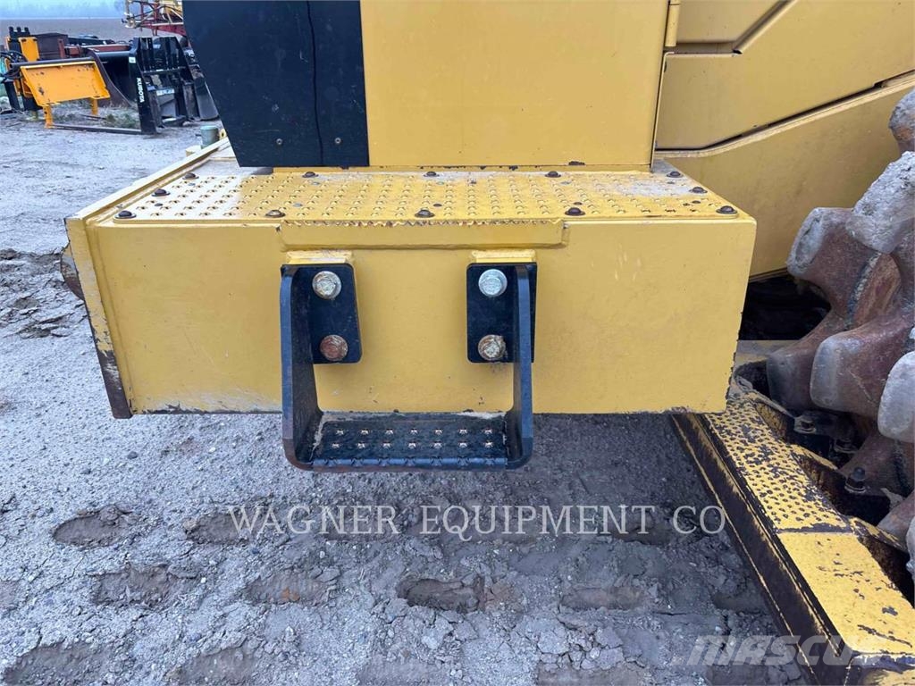 CAT 815K Soil compactors