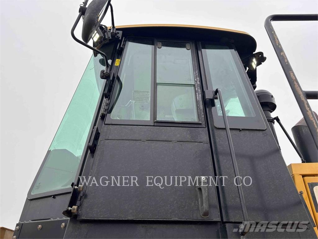 CAT 815K Soil compactors
