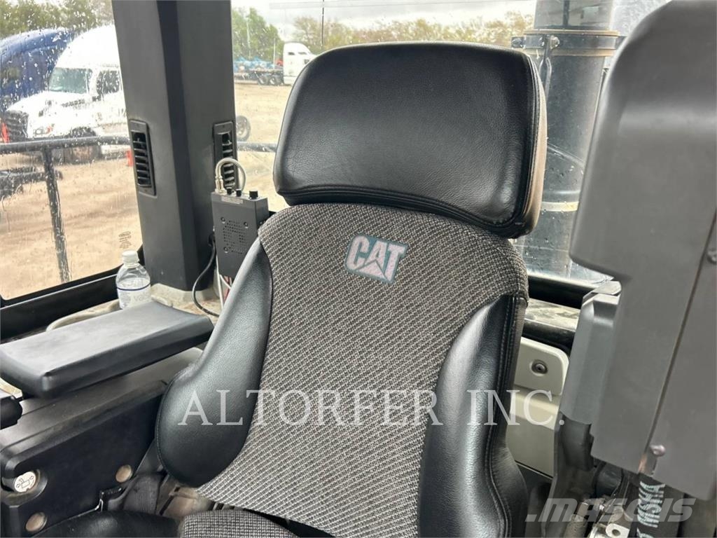 CAT 815K Pinnasetihendajad