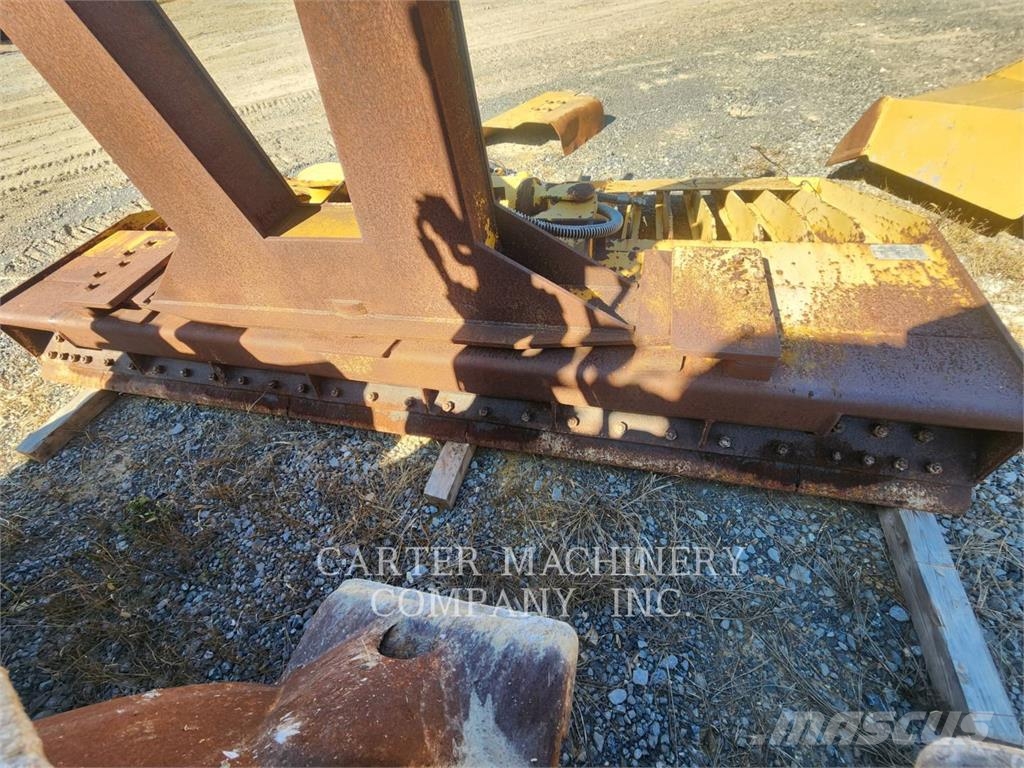 CAT 816F Augsnes blīvētāji