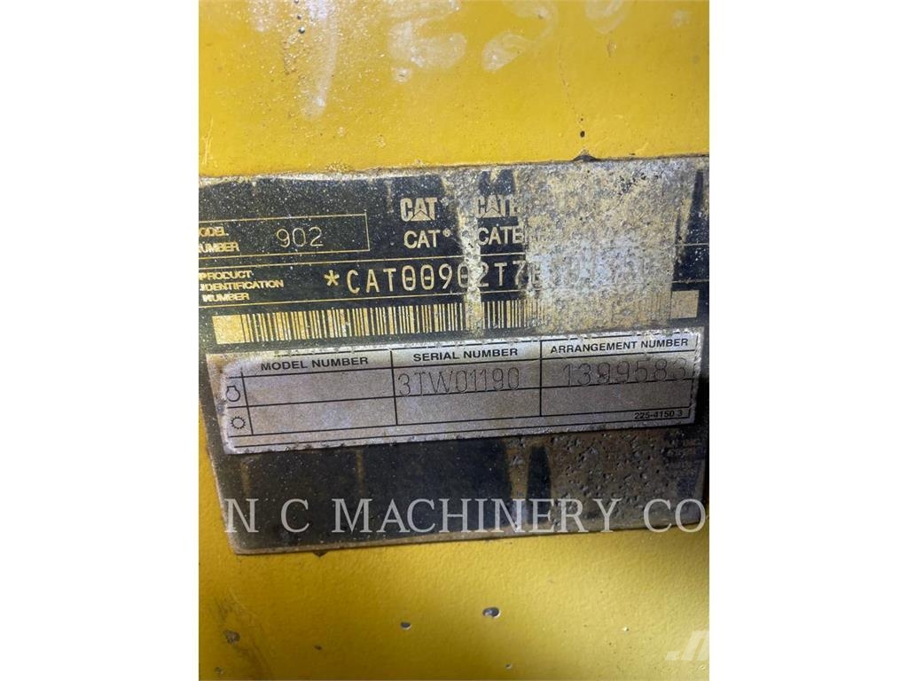 CAT 902 Naudoti ratiniai krautuvai