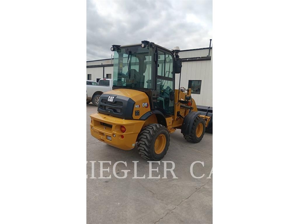 CAT 903 Radlader