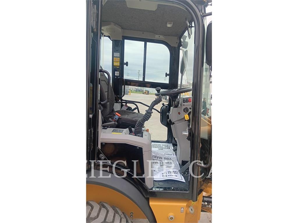 CAT 903 Radlader