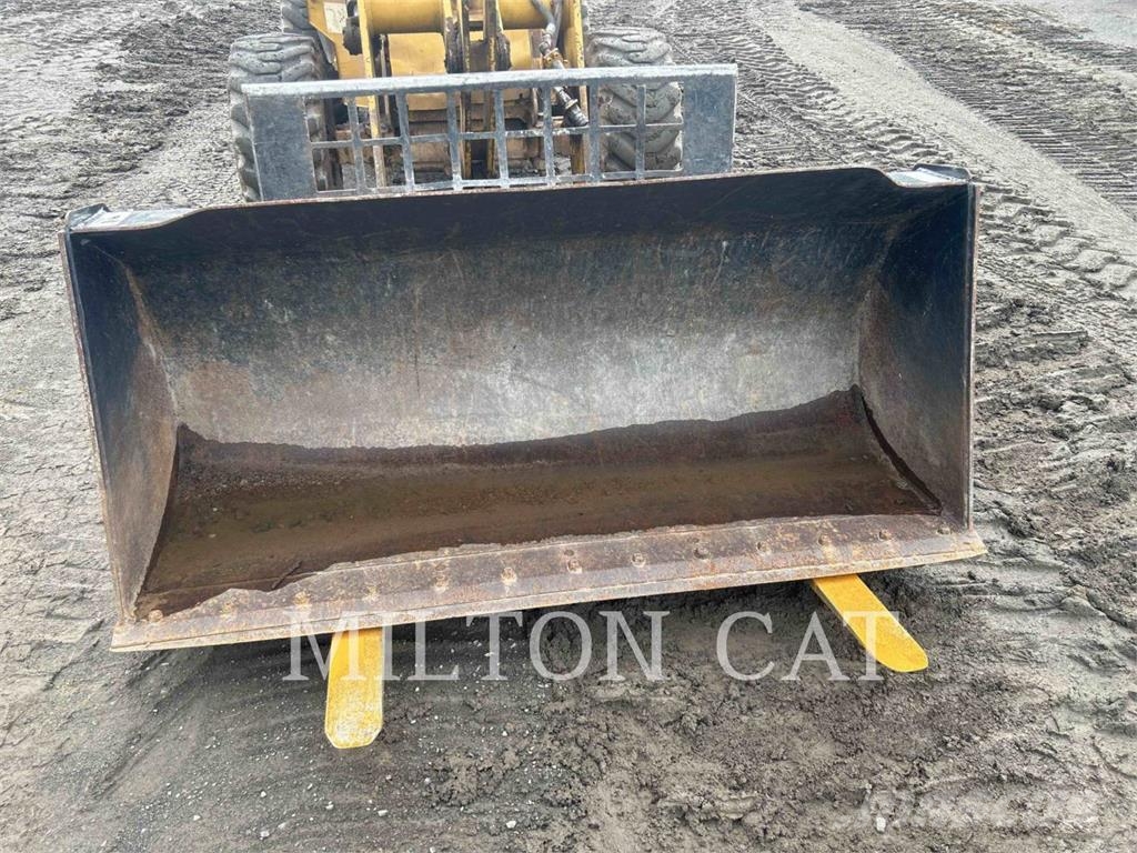 CAT 903C 휠로우더