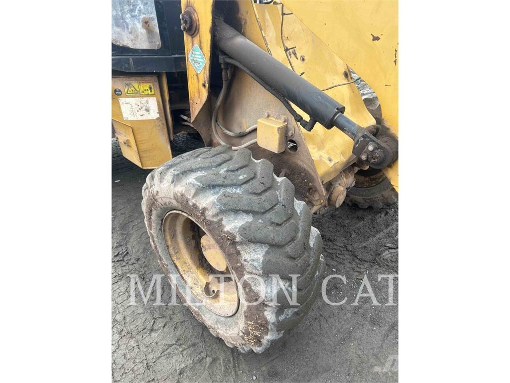 CAT 903C 휠로우더