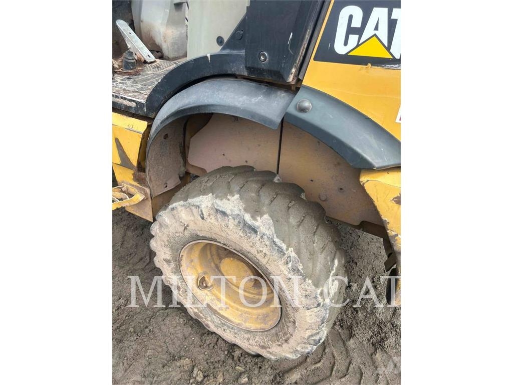 CAT 903C 휠로우더