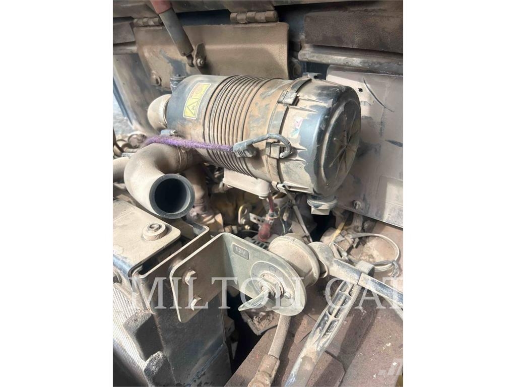 CAT 903C 휠로우더
