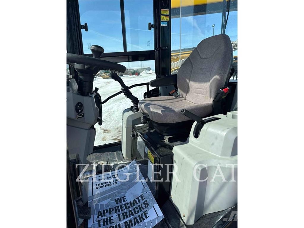 CAT 903D Wielladers