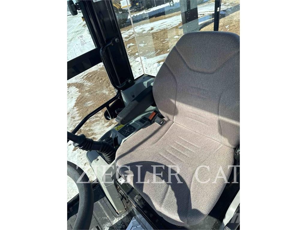 CAT 903D Wielladers
