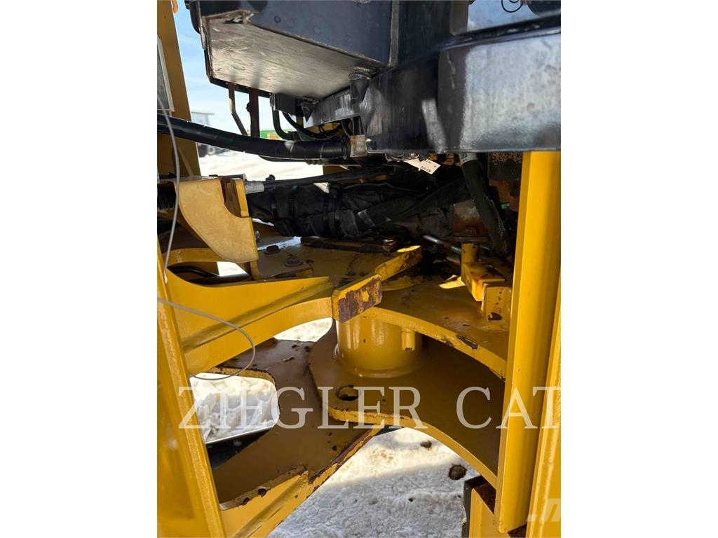 CAT 903D Wielladers