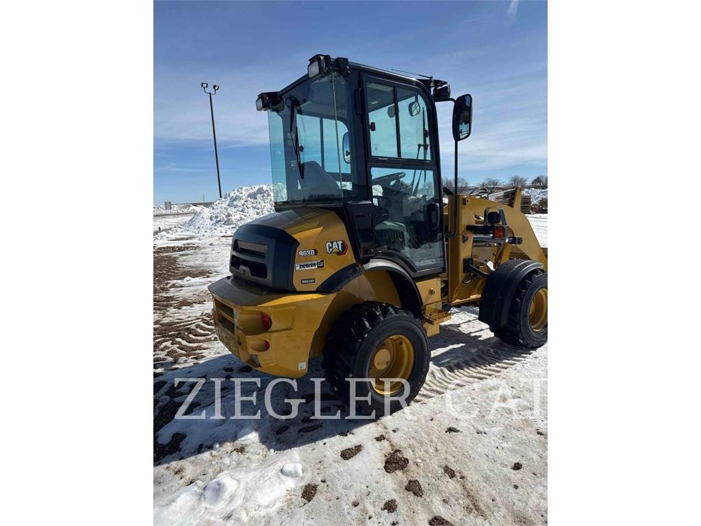 CAT 903D Wielladers