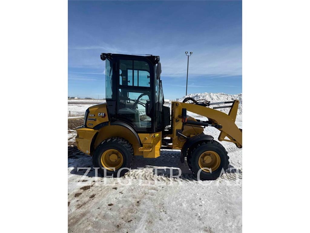 CAT 903D Wielladers