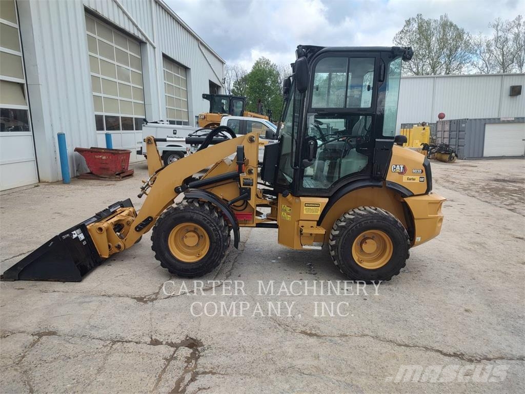 CAT 903D Φορτωτές με λάστιχα (Τροχοφόροι)