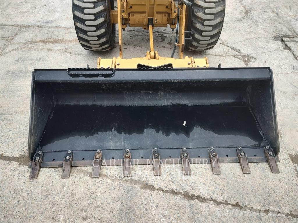 CAT 903D Φορτωτές με λάστιχα (Τροχοφόροι)